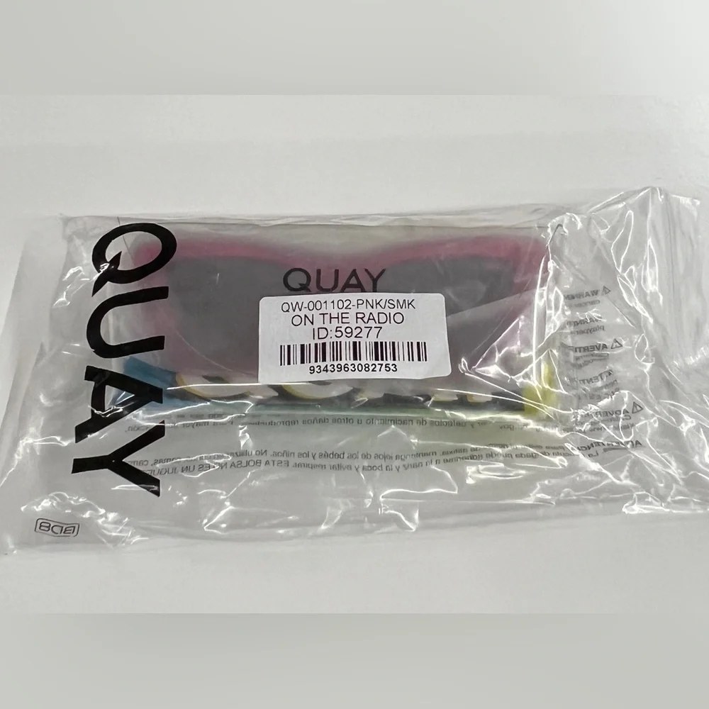 - QUAY AUSTRALIA On the Radio 50mm Cat Eye Sunglasses in Pink /Smoke